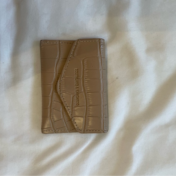 4 Wallets! - Picture 9 of 15